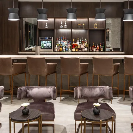 Holiday Inn Boston Logan Airport - Chelsea By Ihg-3